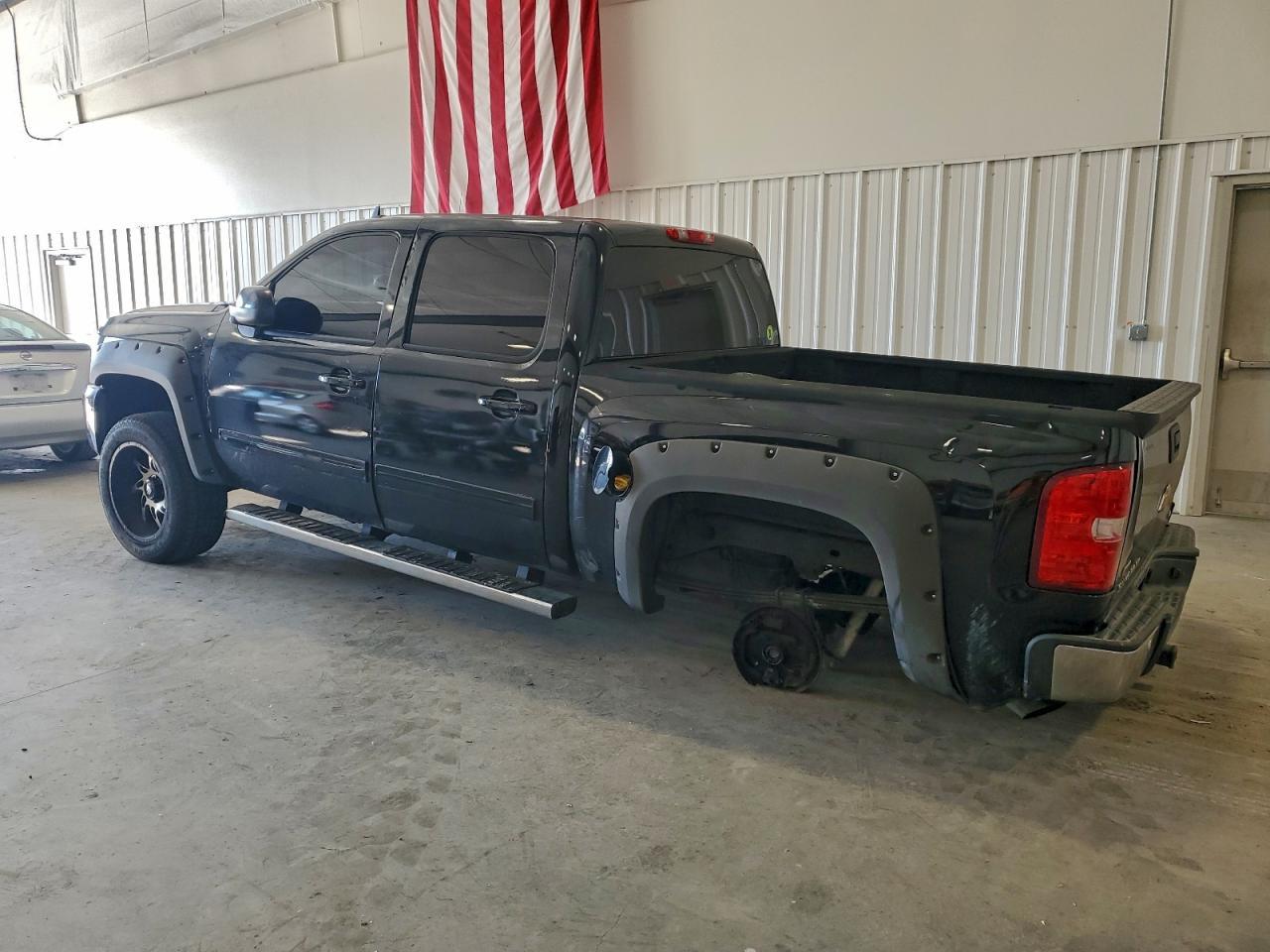2010 Chevrolet Silverado K1500 Ltz - Image 2
