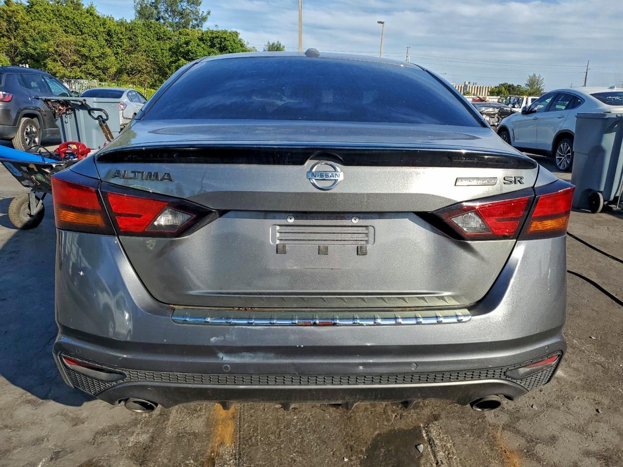 2022 Nissan Altima Sr - Фото 6