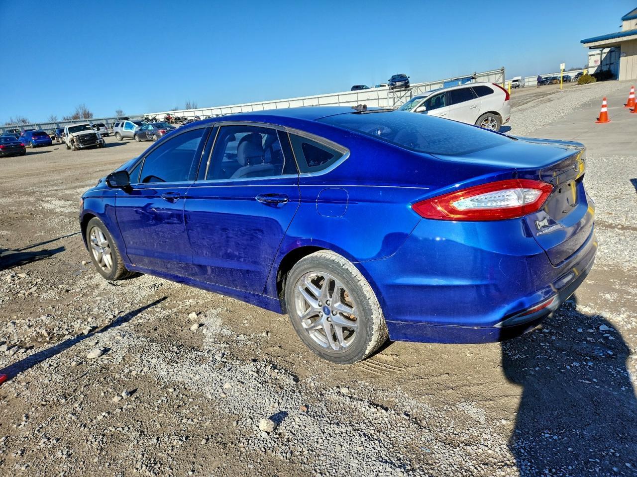 2013 Ford Fusion Se - Фото 2