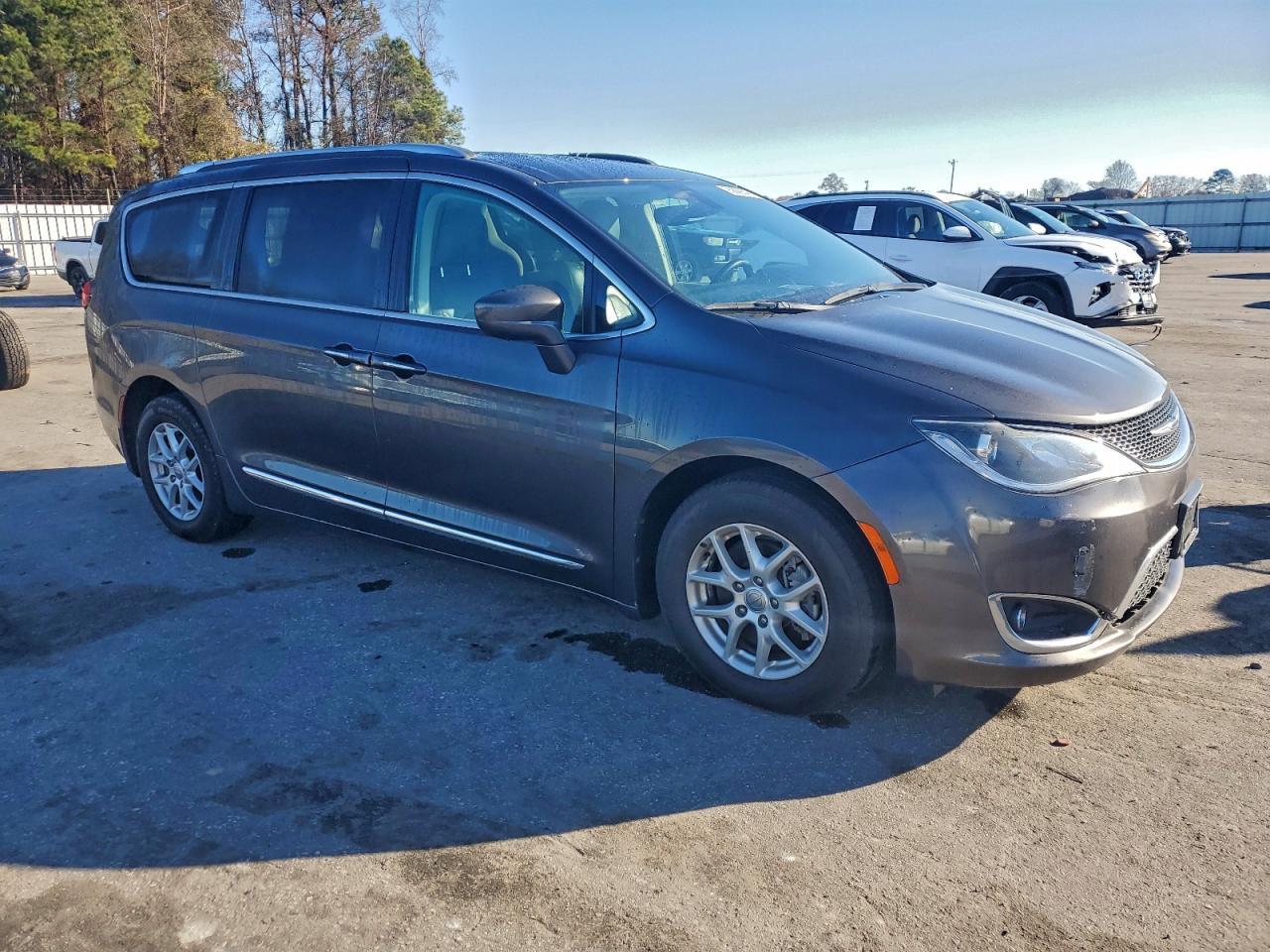 2020 Chrysler Pacifica Touring L - Фото 4