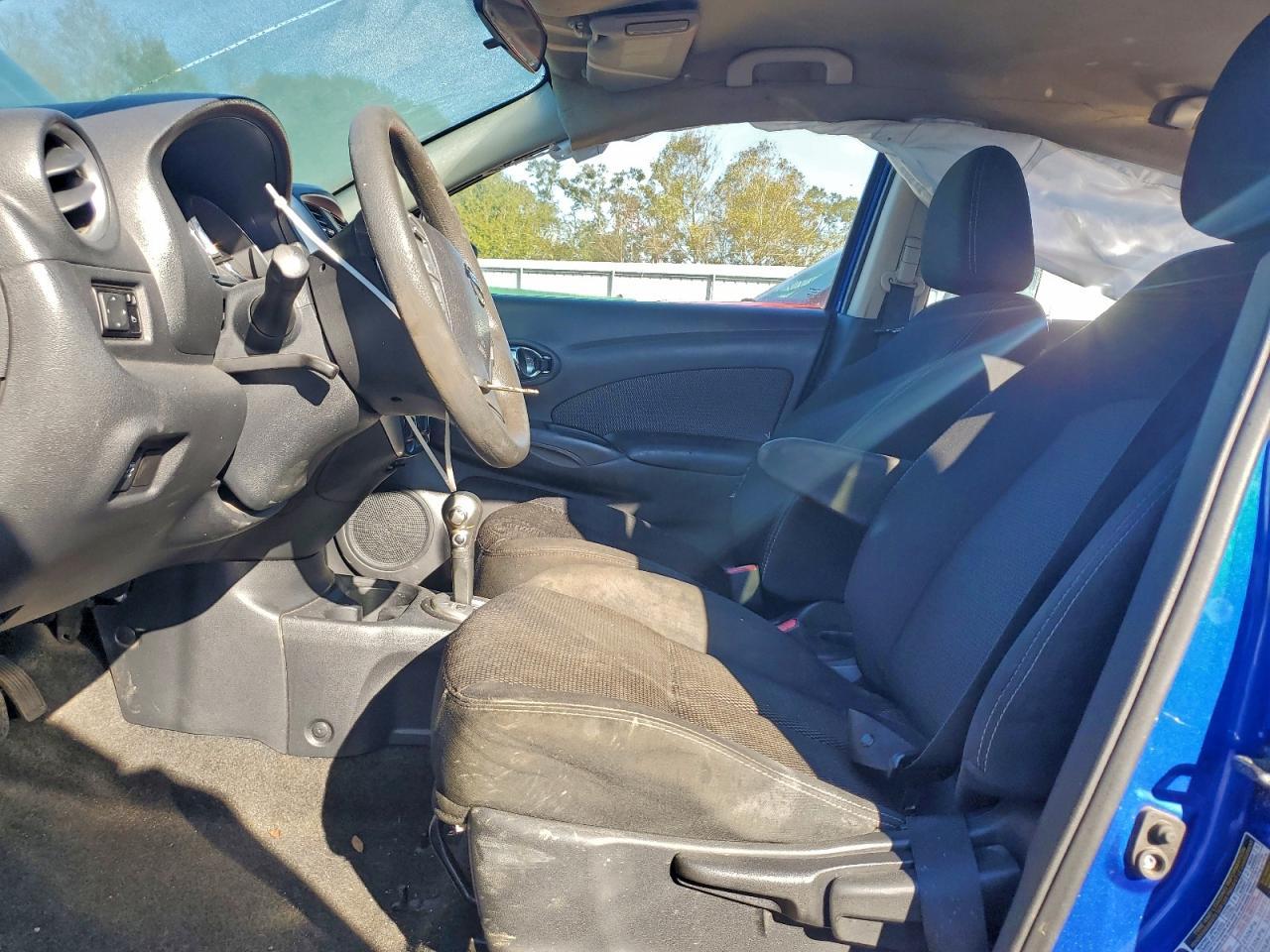 2016 Nissan Versa S - Image 7