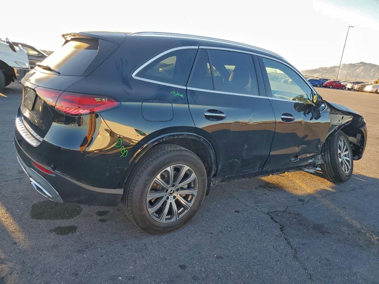 2025 Mercedes Benz Glc 300 - Фото 3