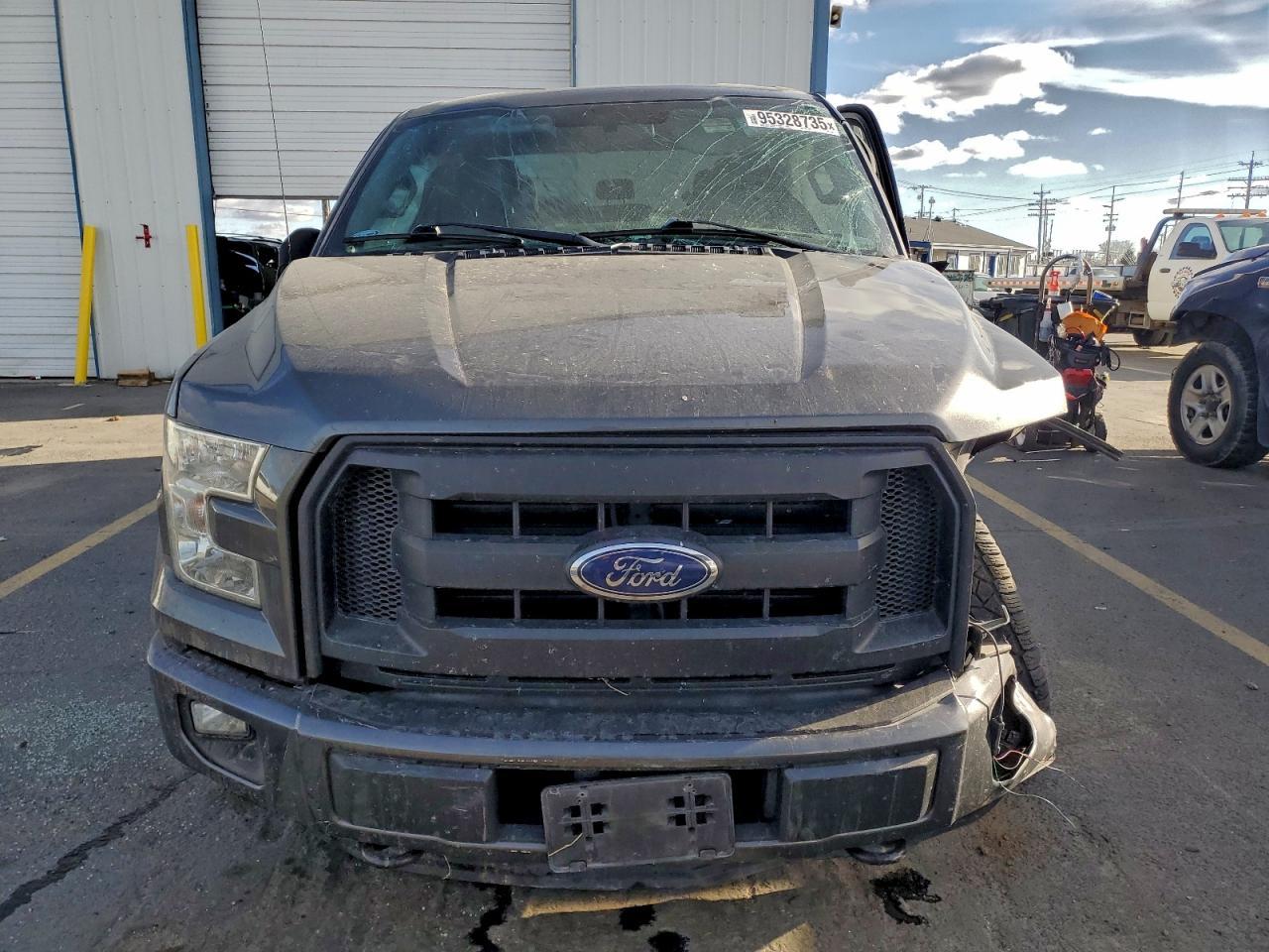 2016 Ford F150 Super Cab - Image 5