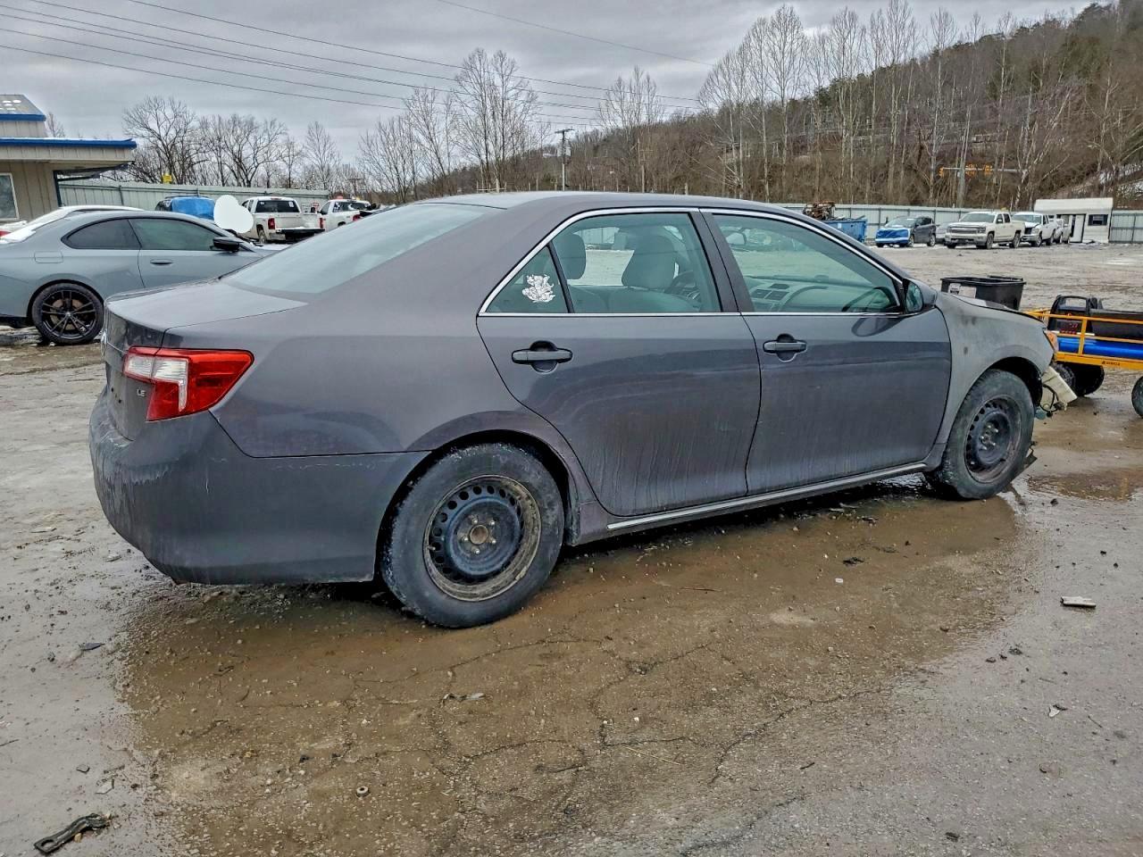 2014 Toyota Camry L - Image 3