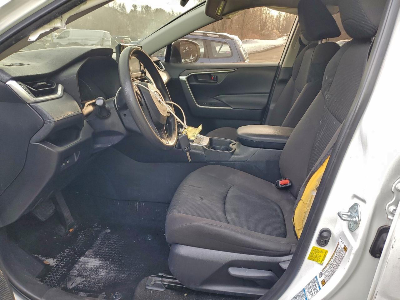 2021 Toyota Rav4 Le - Фото 7