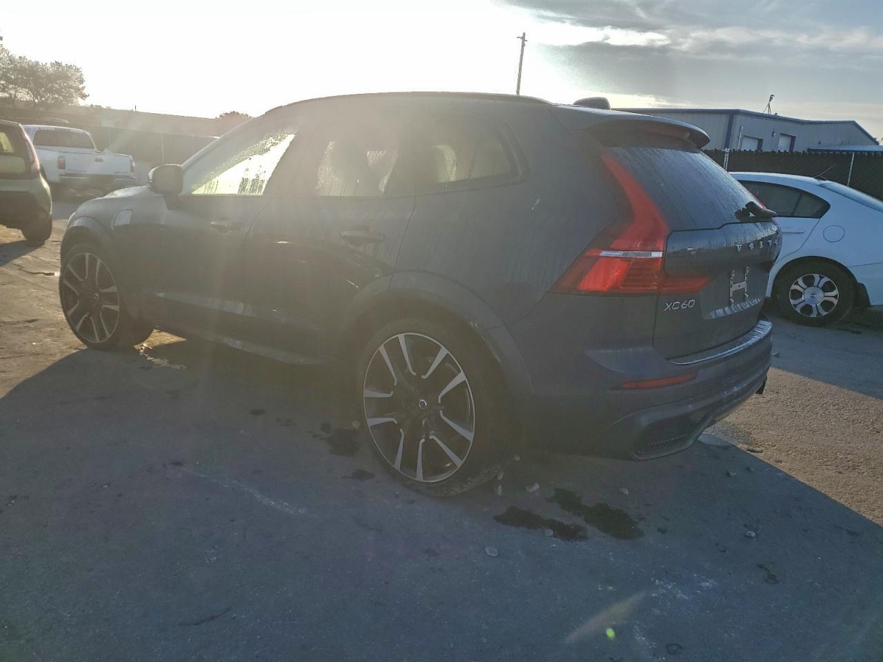 2024 Volvo Xc60 Ultimate - Фото 2