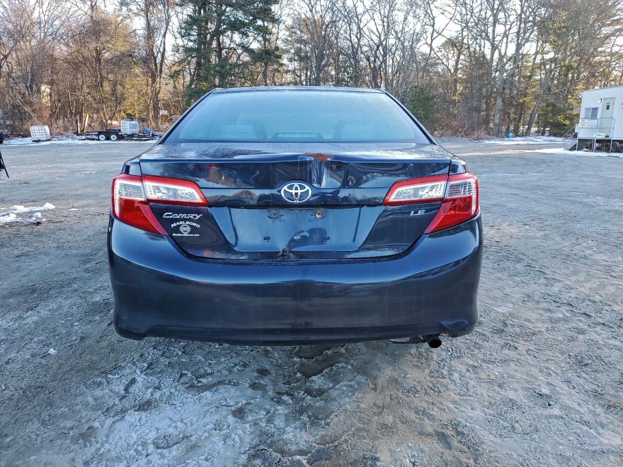 2014 Toyota Camry L - Фото 6
