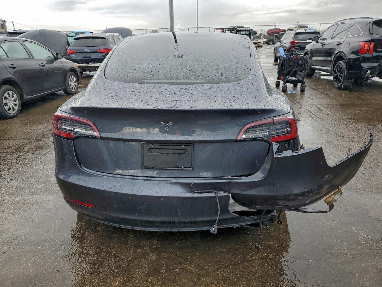 2022 Tesla Model 3 - Фото 6