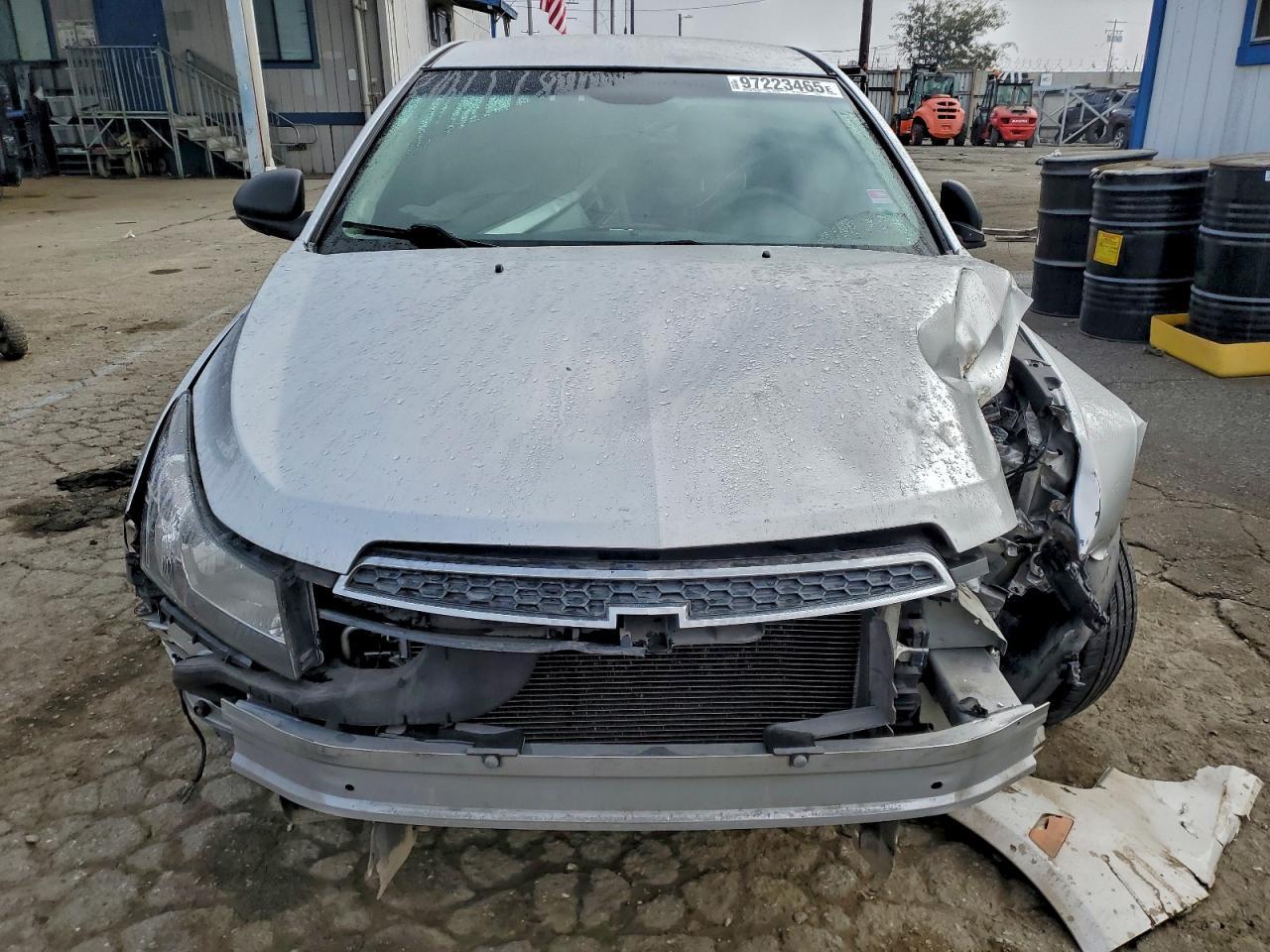 2014 Chevrolet Cruze Ls - Image 5