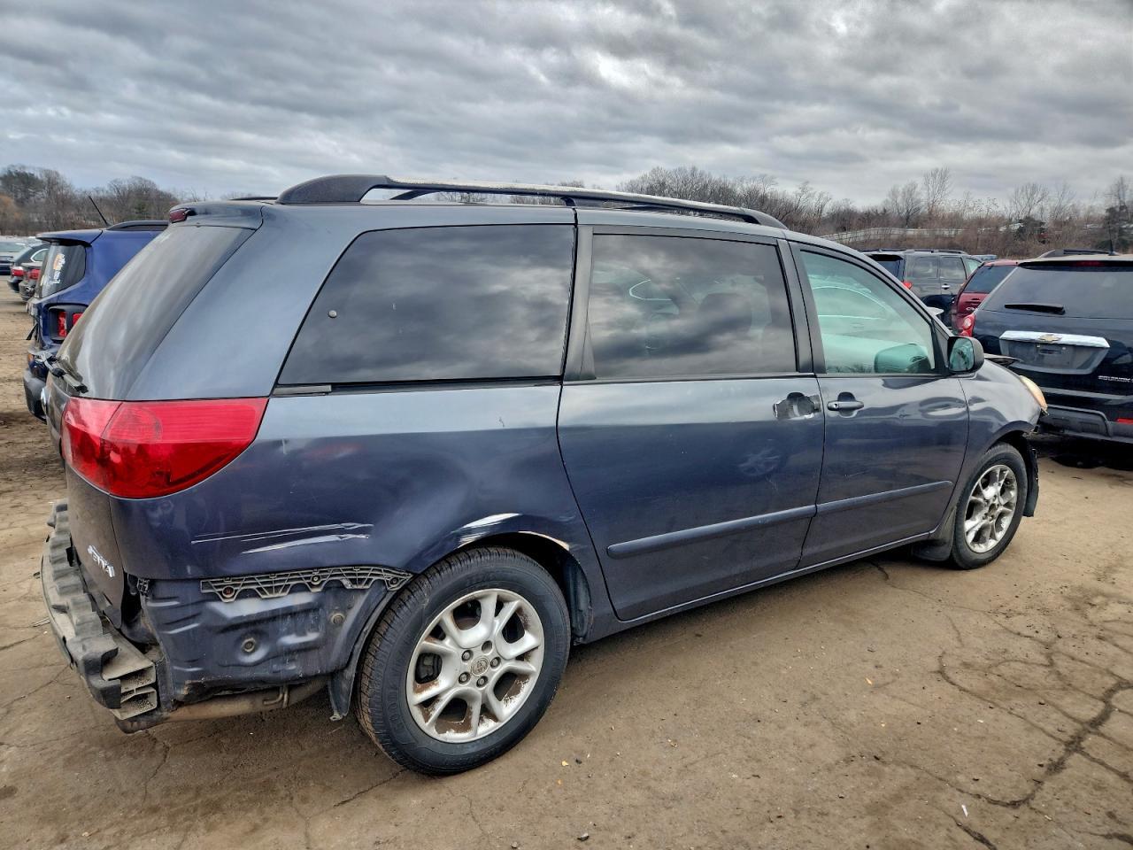 2006 Toyota Sienna Xle - Фото 3
