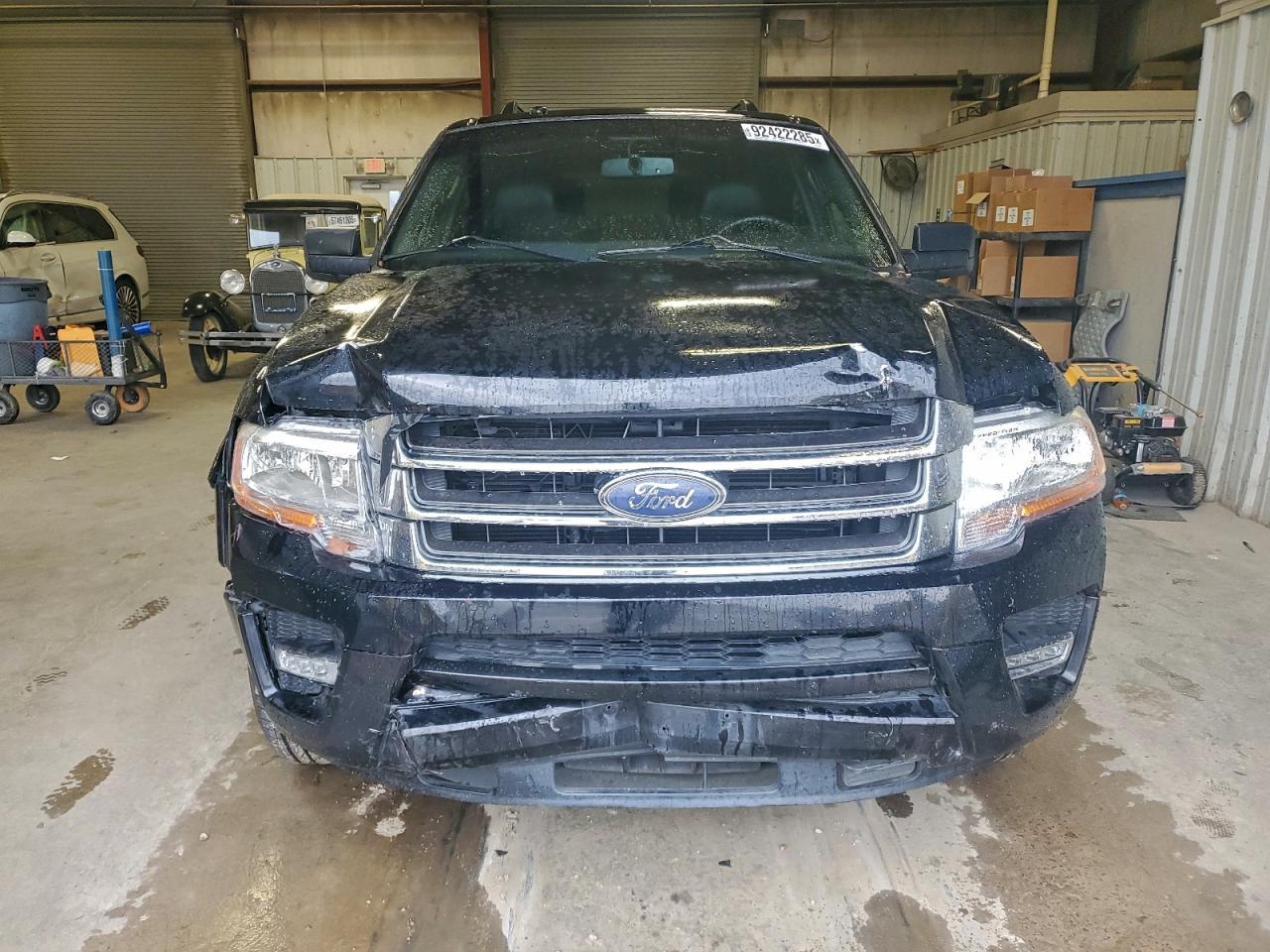 2017 Ford Expedition Xlt - Image 5