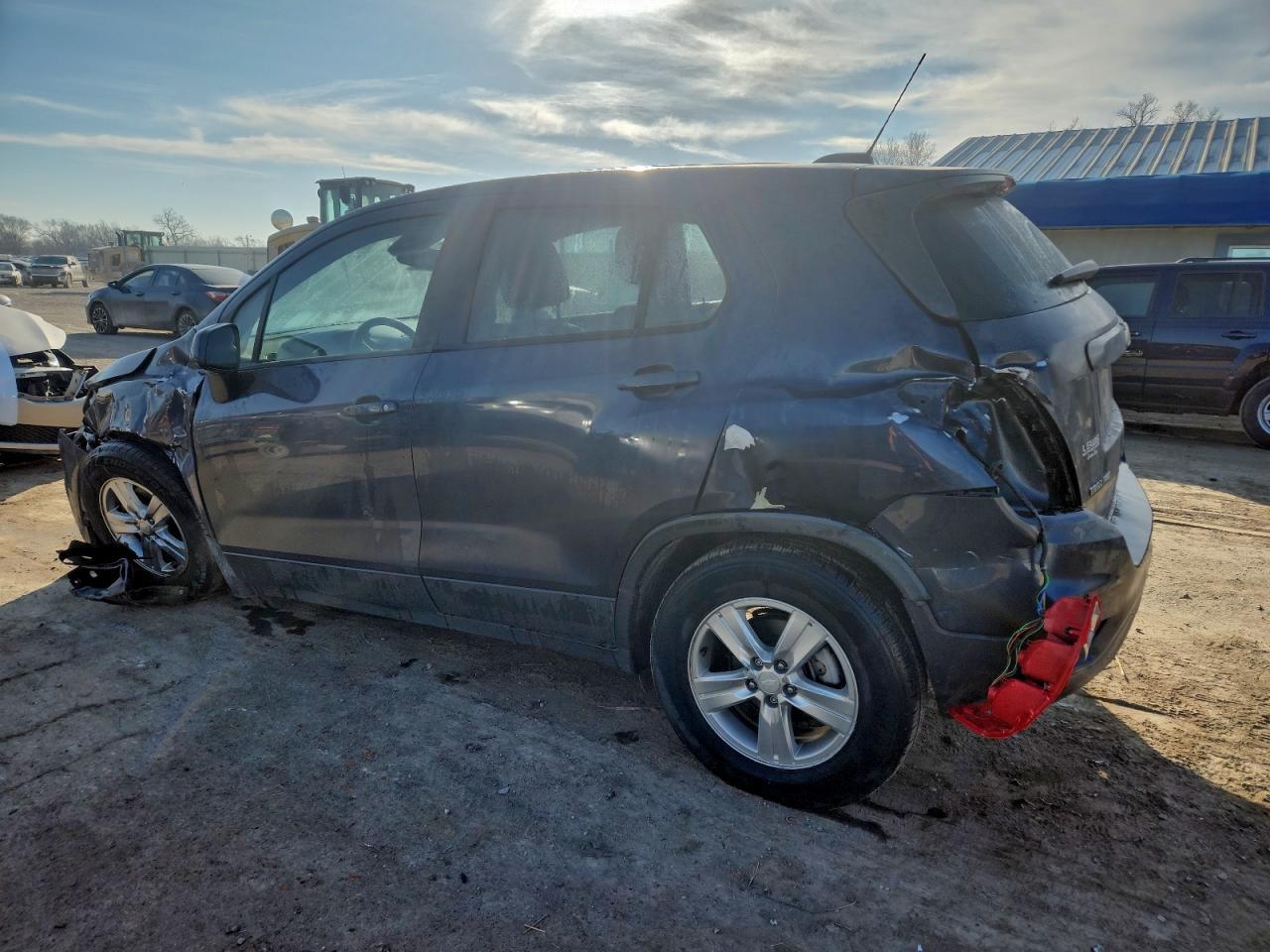 2019 Chevrolet Trax Ls - Image 2