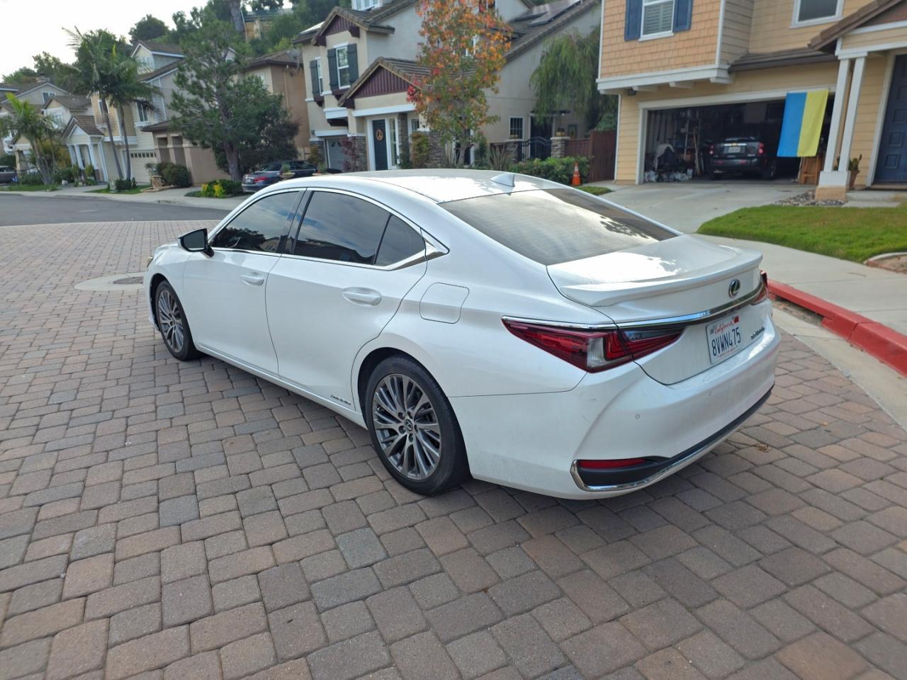 2021 Lexus Es 300H - Фото 3