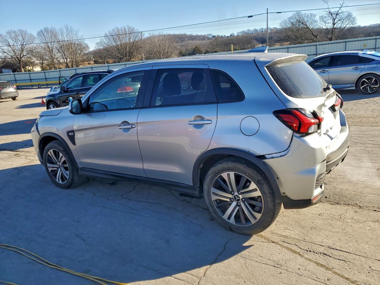 2022 Mitsubishi Outlander Sport Es - Фото 2