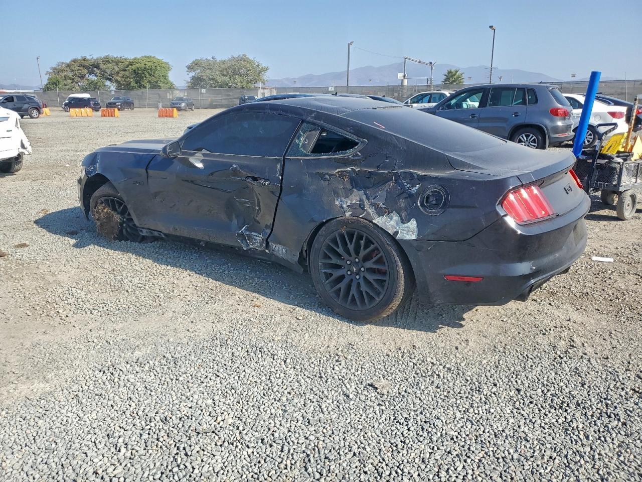 2016 Ford Mustang Gt - Фото 2