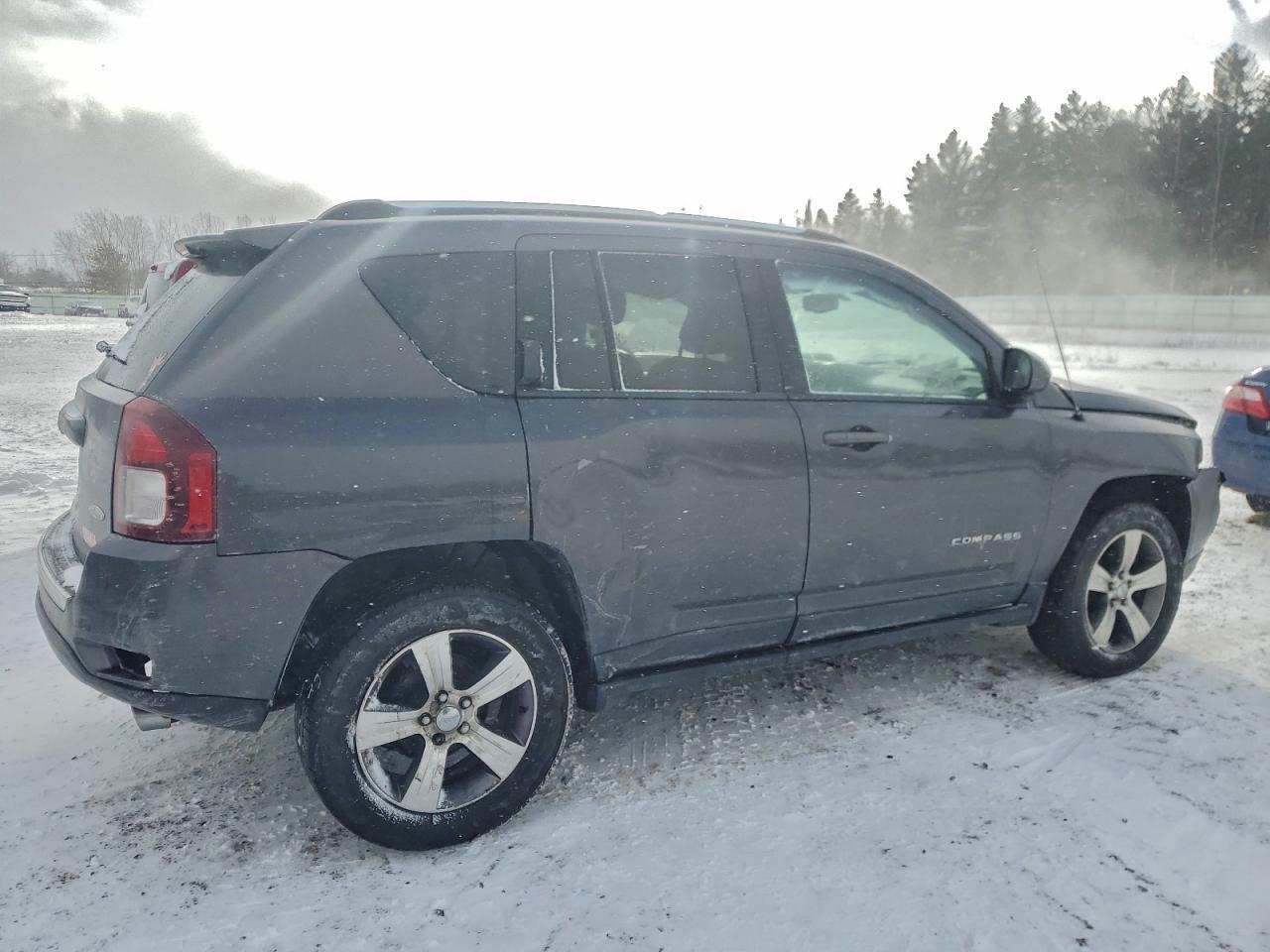 2016 Jeep Compass Latitude - Фото 3