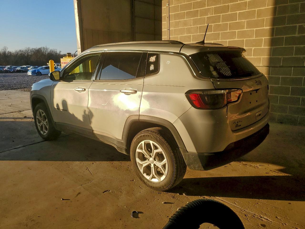 2024 Jeep Compass - Фото 2