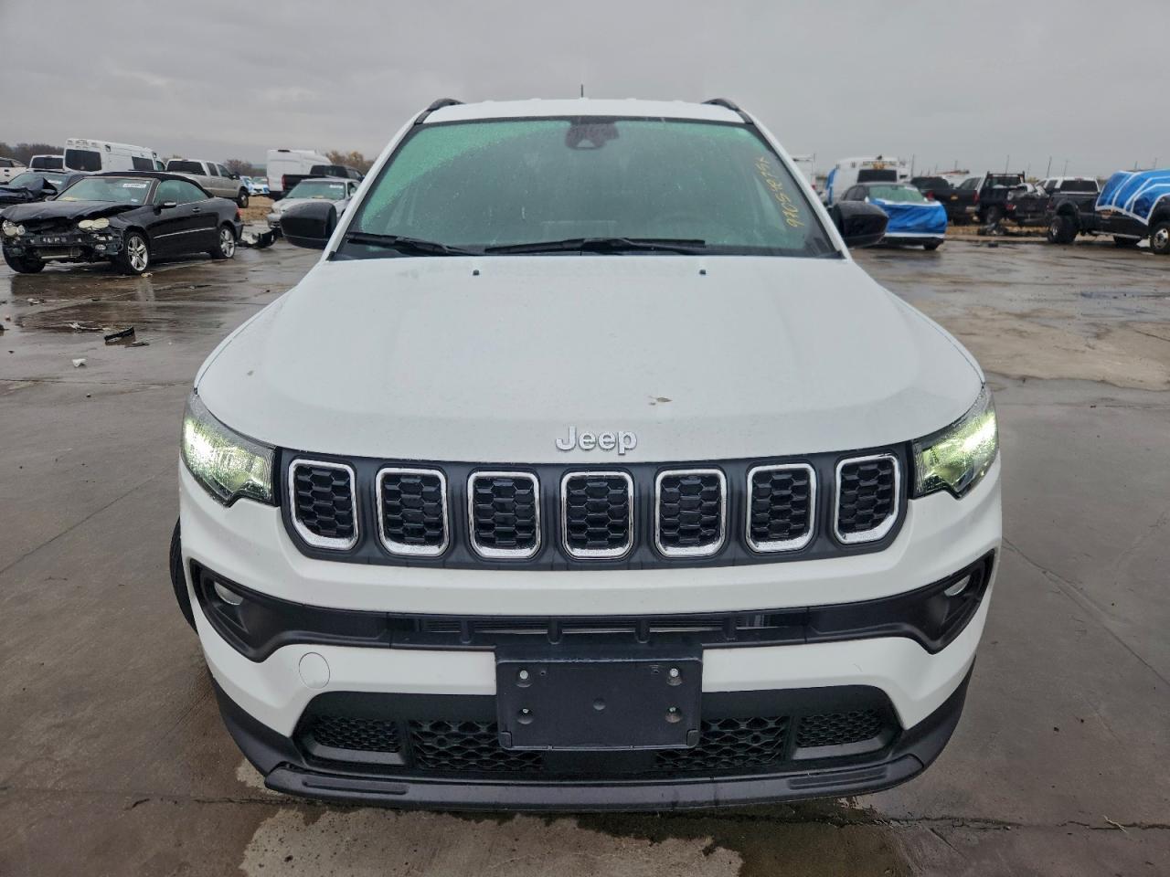 2025 Jeep Compass Latitude - Image 5