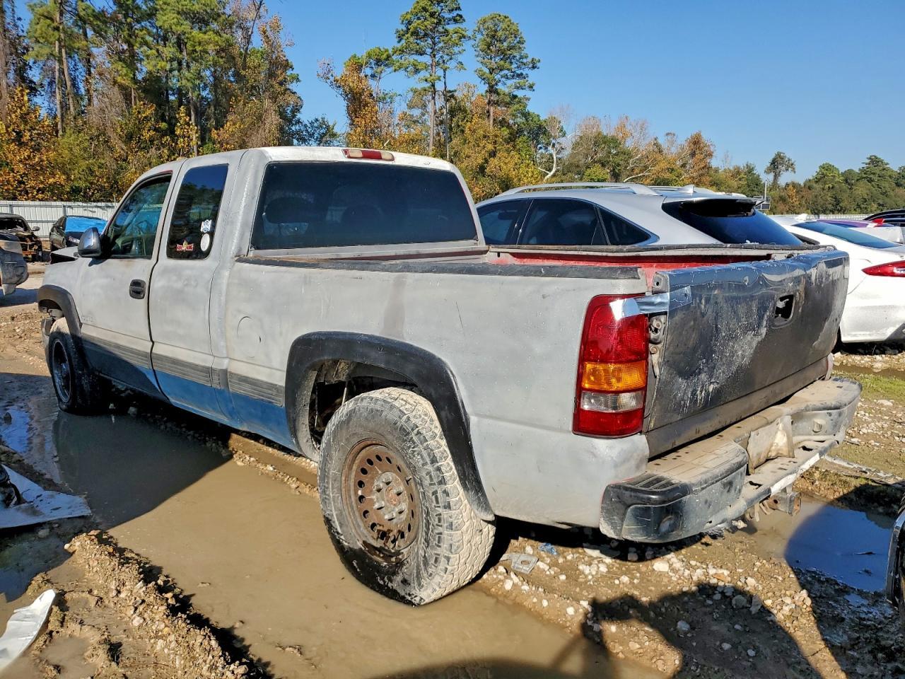 2003 Chevrolet Silverado C1500 - Фото 2