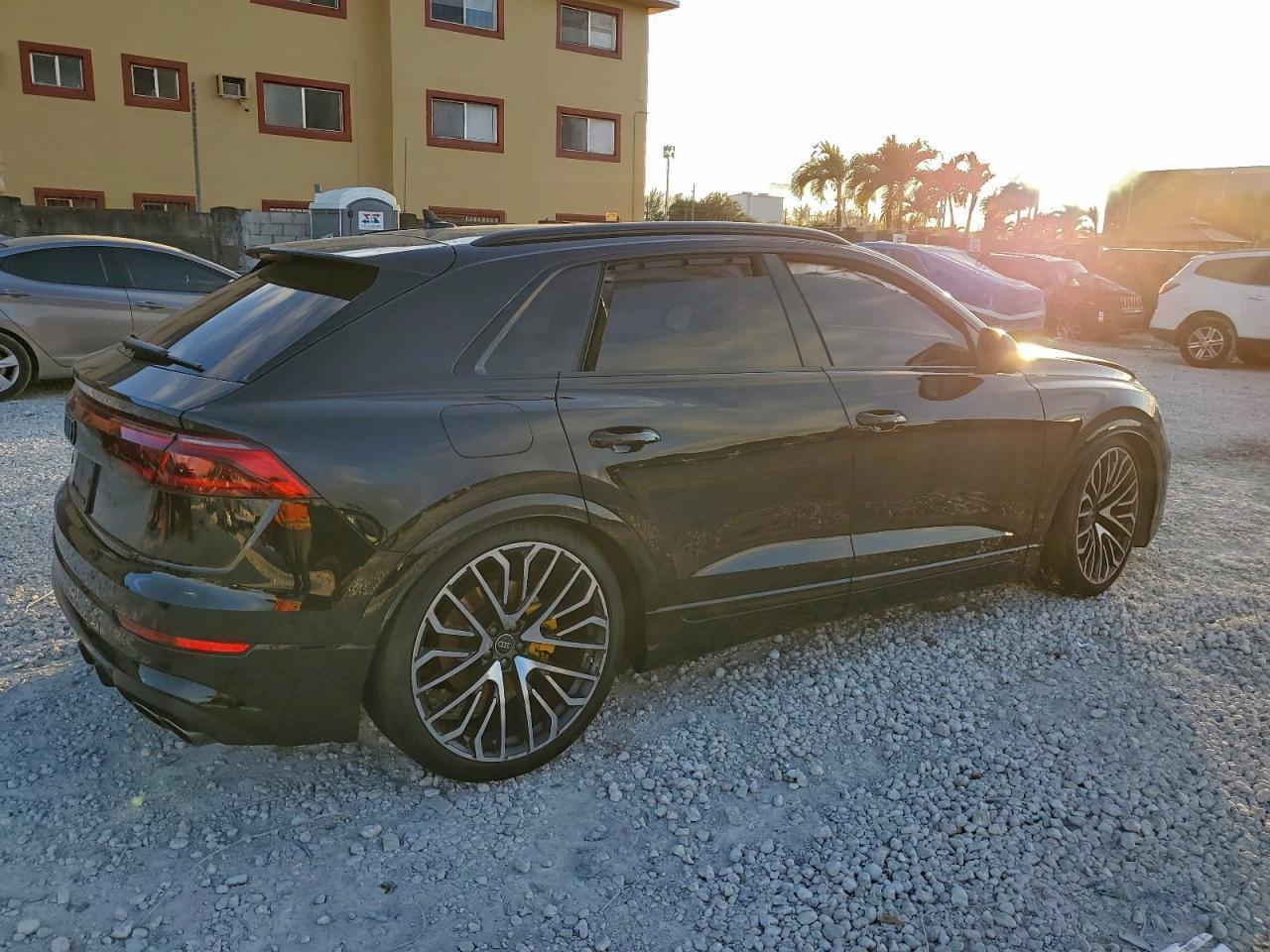 2024 Audi Sq8 Prestige - Фото 3