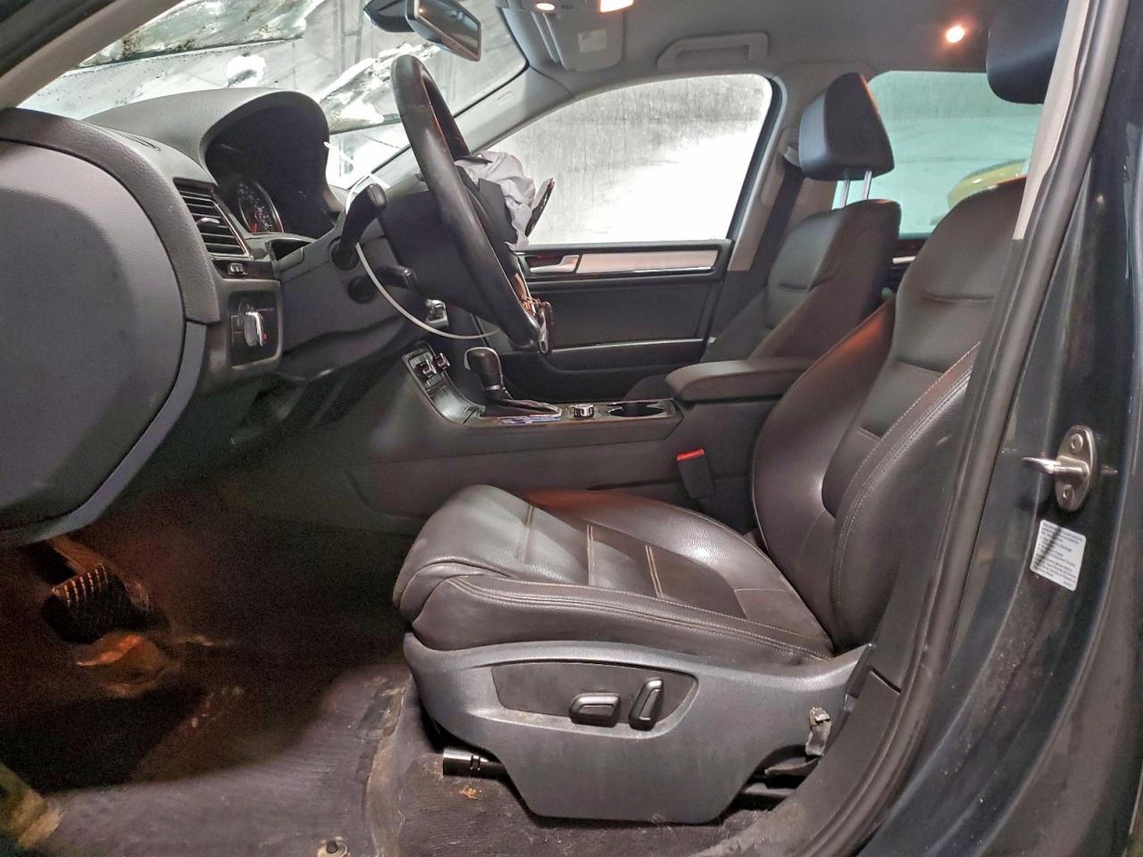 2011 Volkswagen Touareg V6 - Фото 7