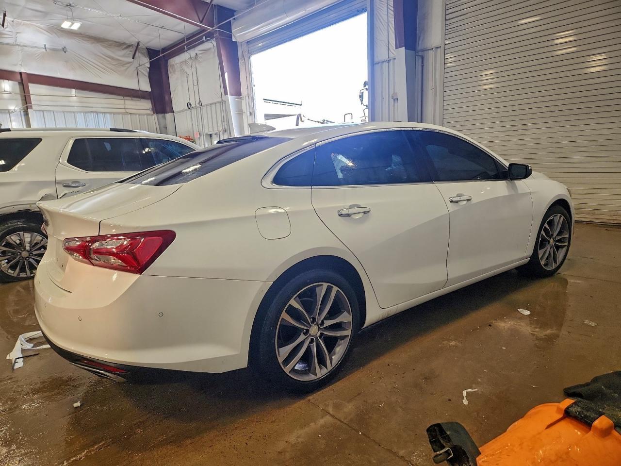 2020 Chevrolet Malibu Premier - Фото 3