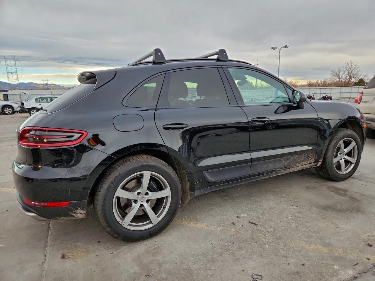 2017 Porsche Macan - Image 3