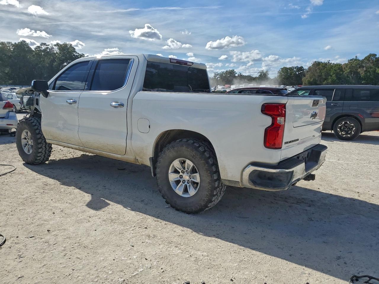 2023 Chevrolet Silverado K1500 Ltz - Фото 2