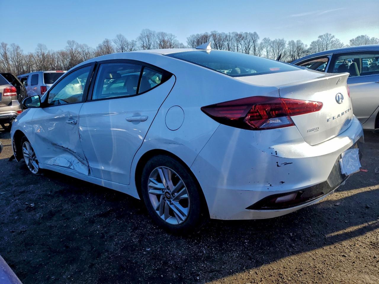 2019 Hyundai Elantra Sel - Фото 2