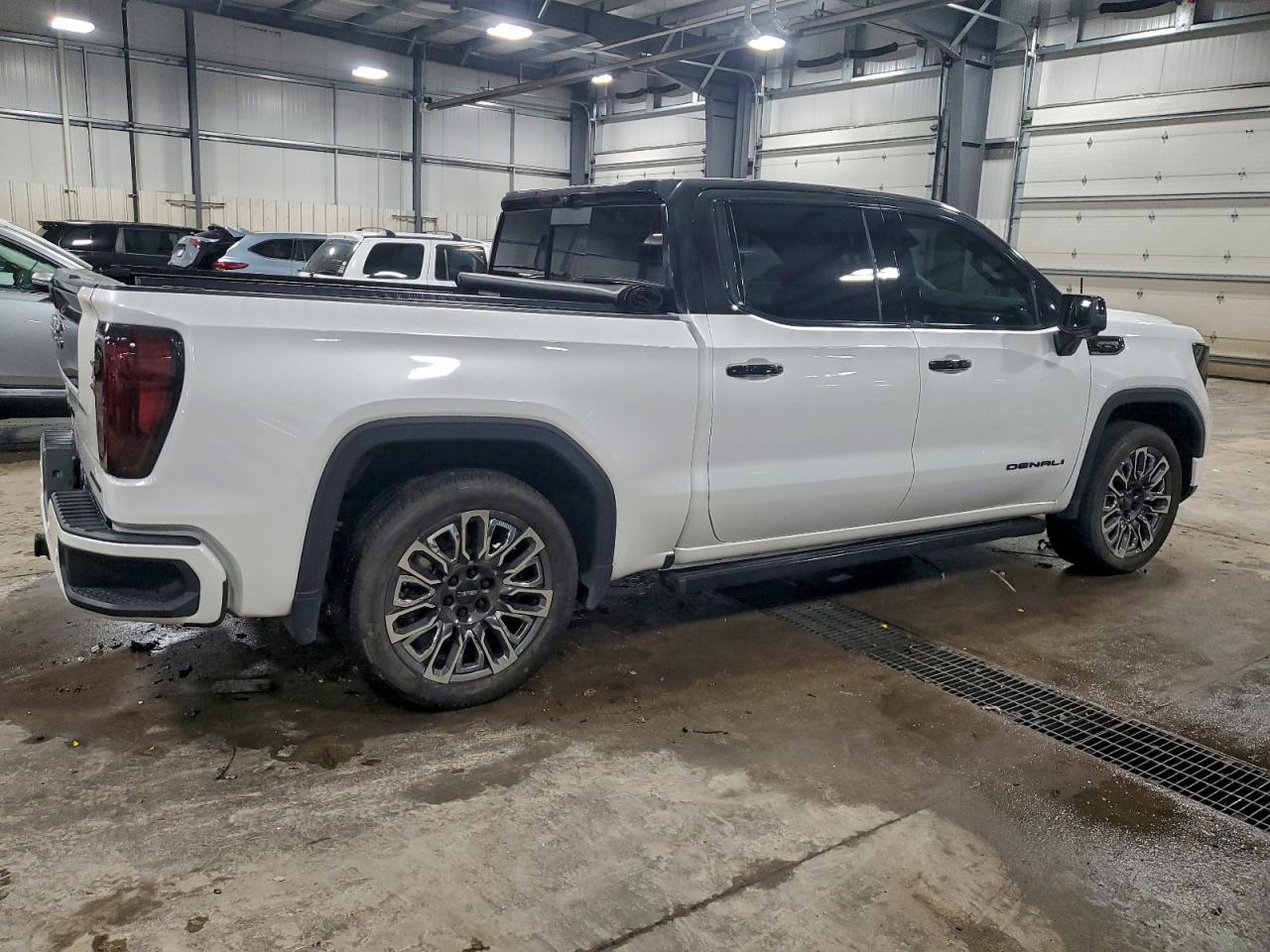 2023 GMC Sierra K1500 Denali Ultimate - Image 3
