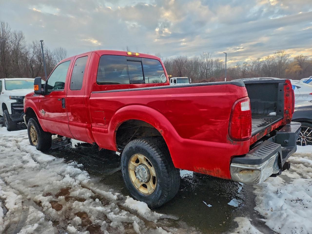 2013 Ford F350 Super Duty - Фото 2
