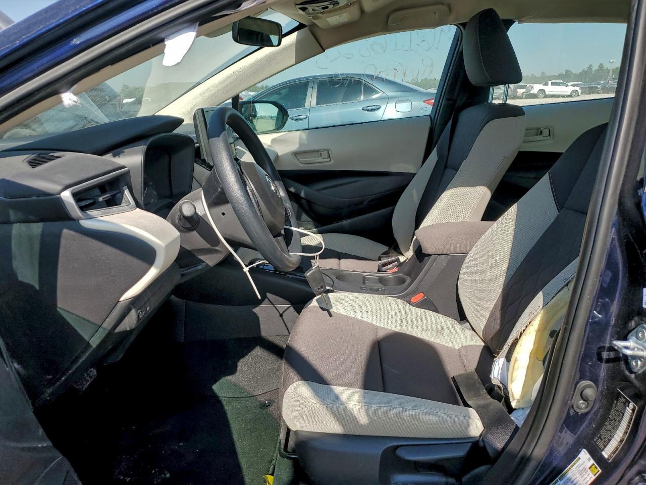 2025 Toyota Corolla Le - Image 7