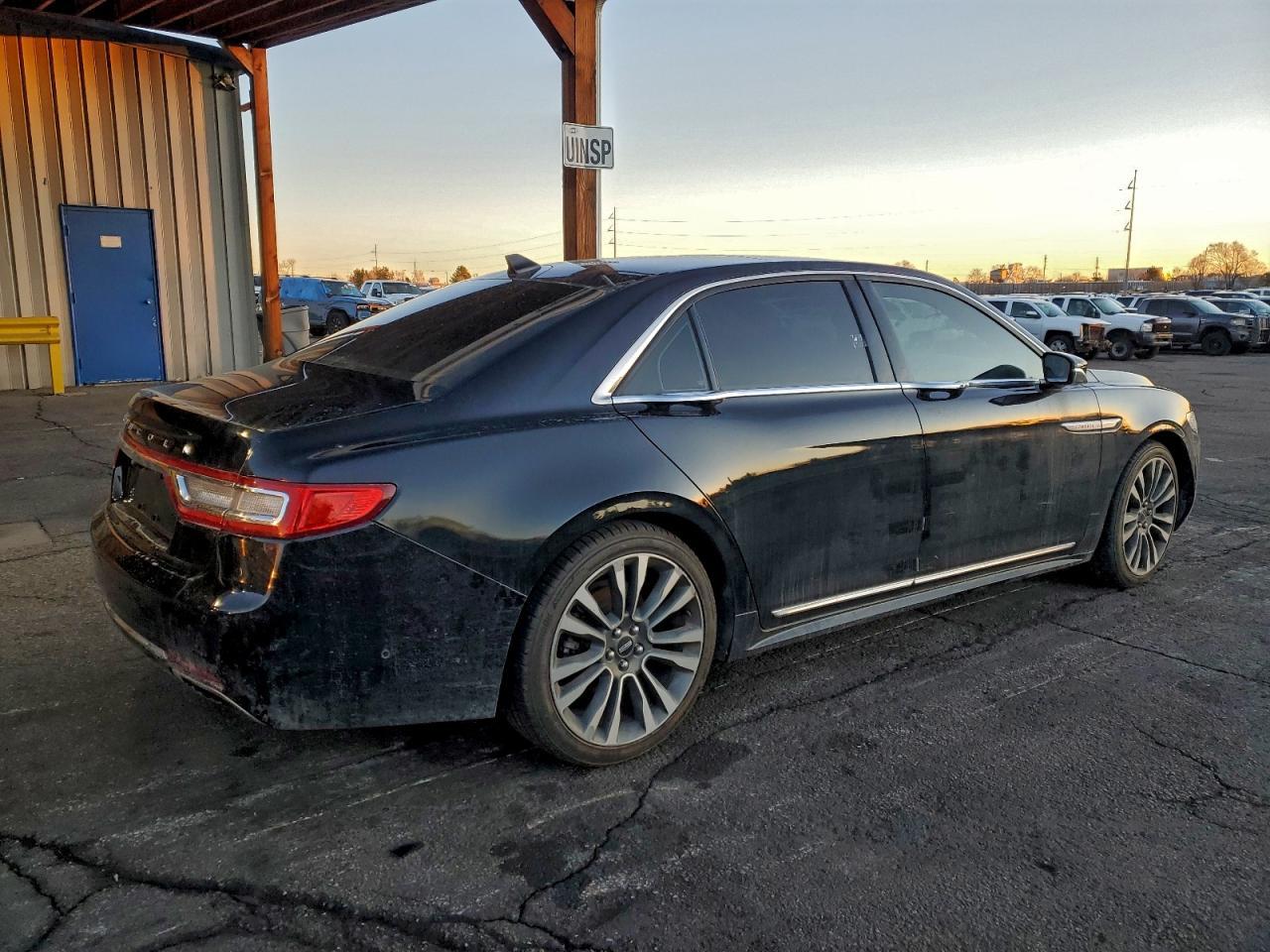 2018 Lincoln Continental Reserve - Фото 3