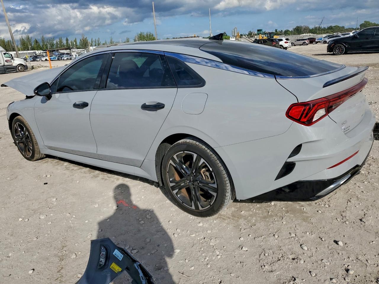 2023 Kia K5 Gt Line - Фото 2