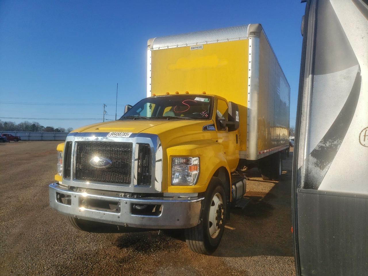 2023 Ford F650 Truck 6.7L Diesel - Фото 2