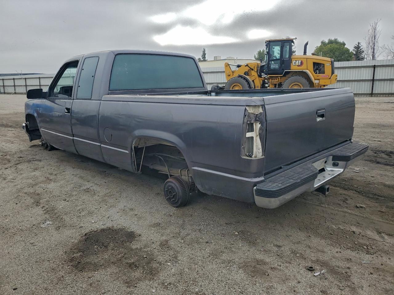 1992 Chevrolet Gmt-400 C1500 - Image 2