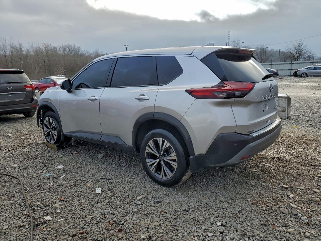 2023 Nissan Rogue Sv - Image 2
