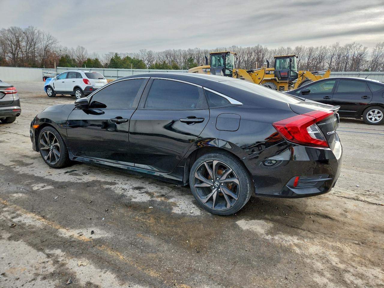 2020 Honda Civic Sport - Фото 2