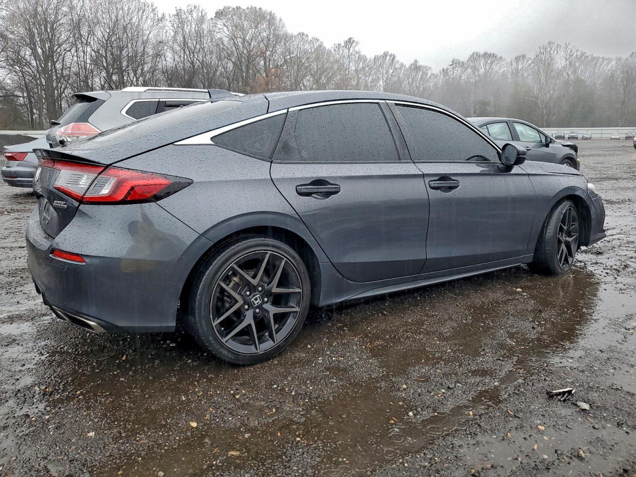 2024 Honda Civic Sport Touring - Image 3