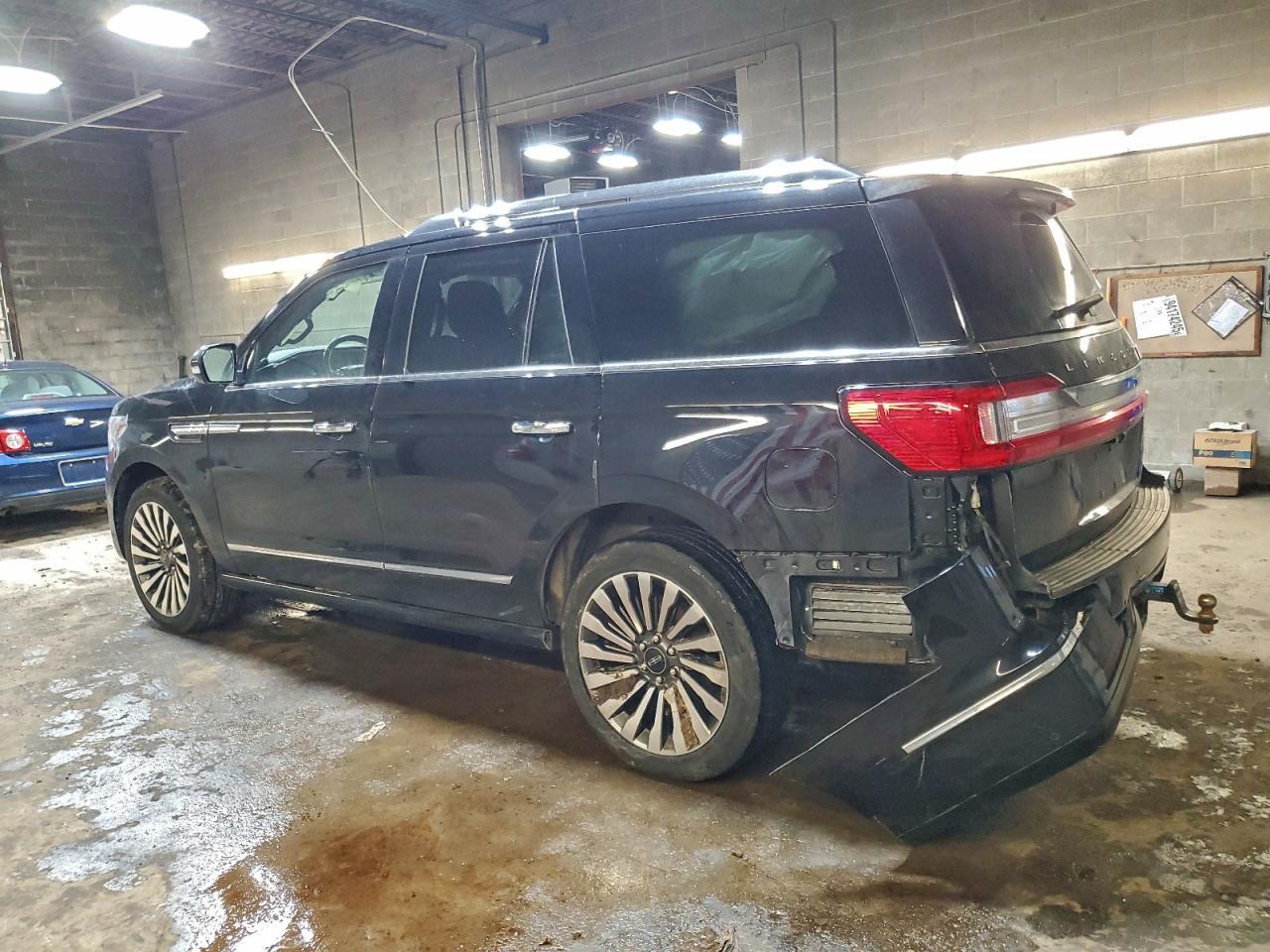 2019 Lincoln Navigator Reserve - Image 2