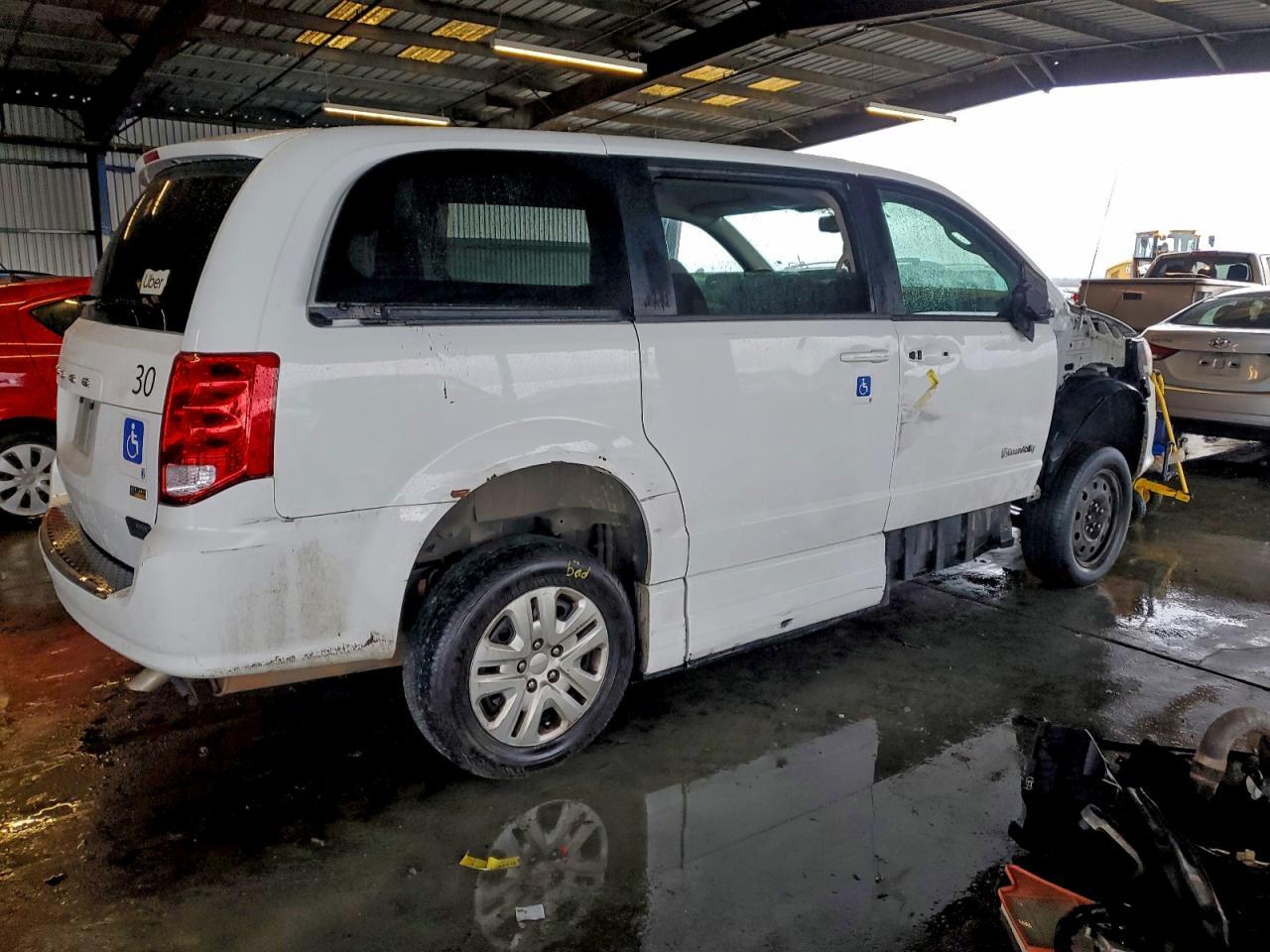 2018 Dodge Grand Caravan Se - Фото 3