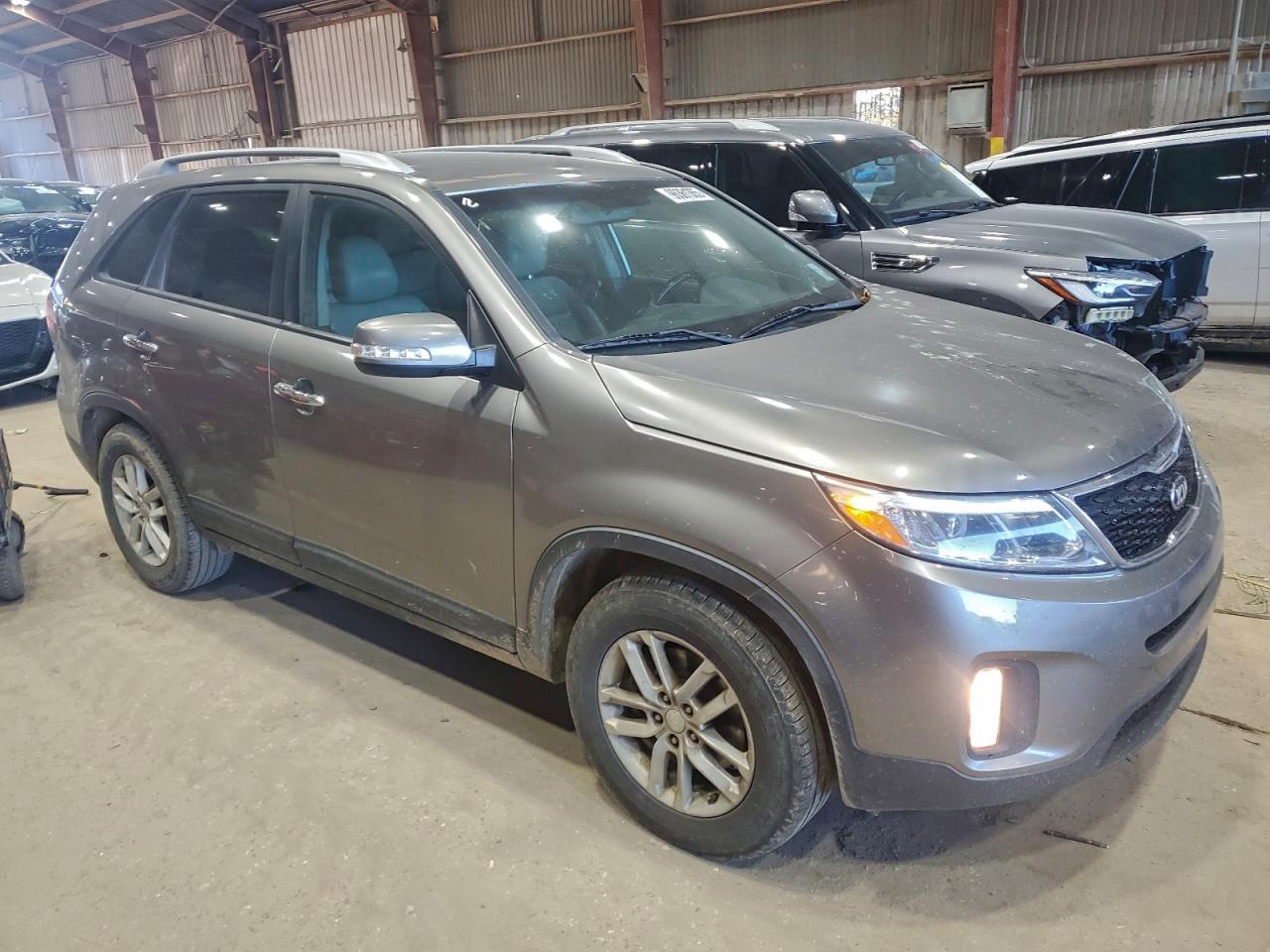 2014 Kia Sorento Lx - Image 4