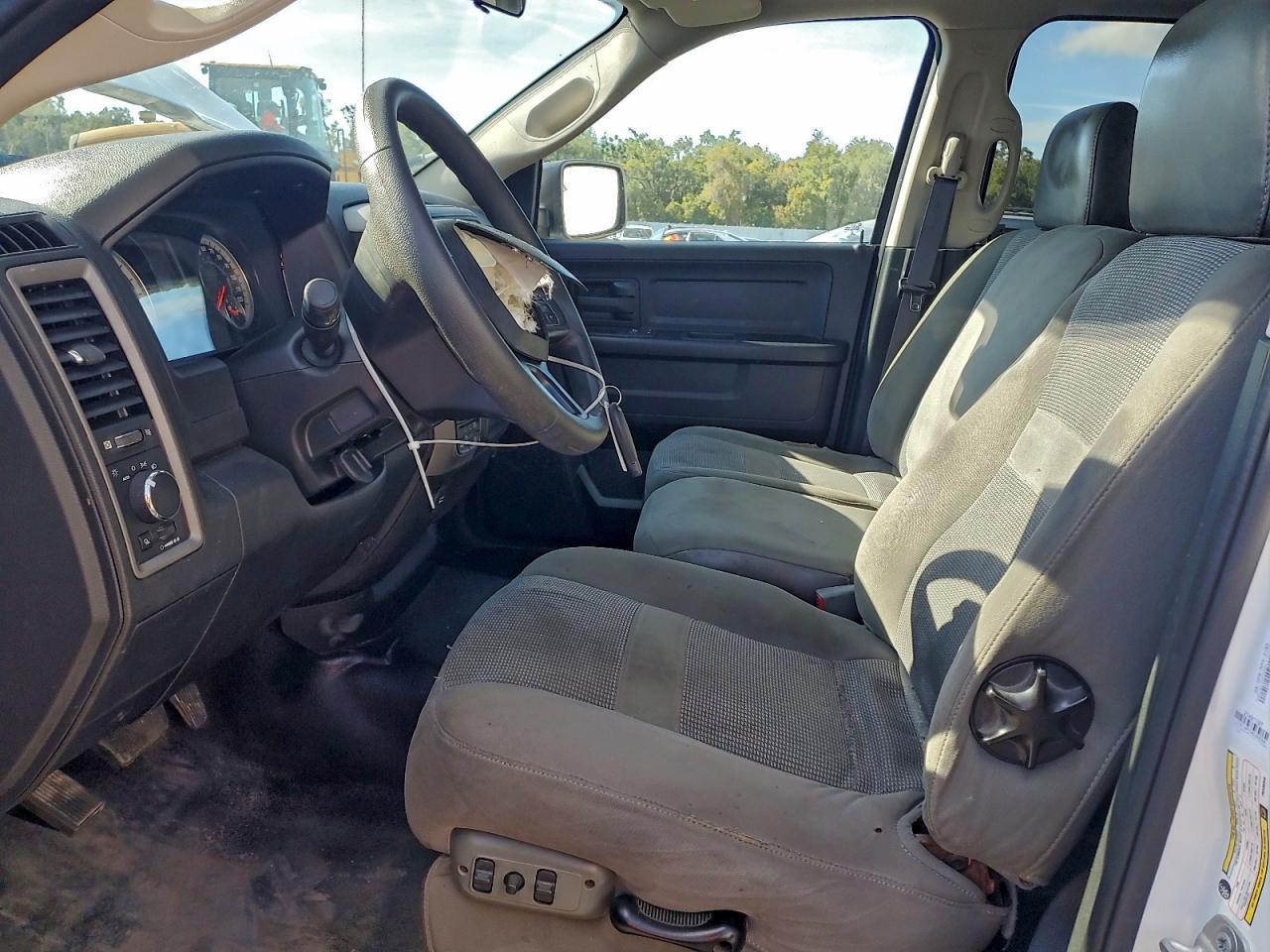 2023 Ram 1500 Classic Tradesman - Фото 7