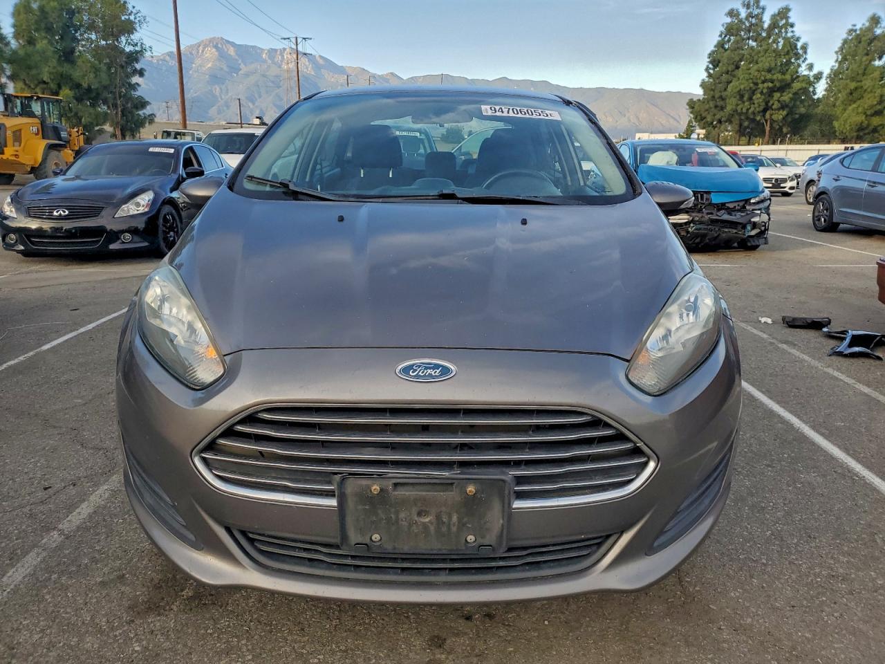 2014 Ford Fiesta Se - Фото 5