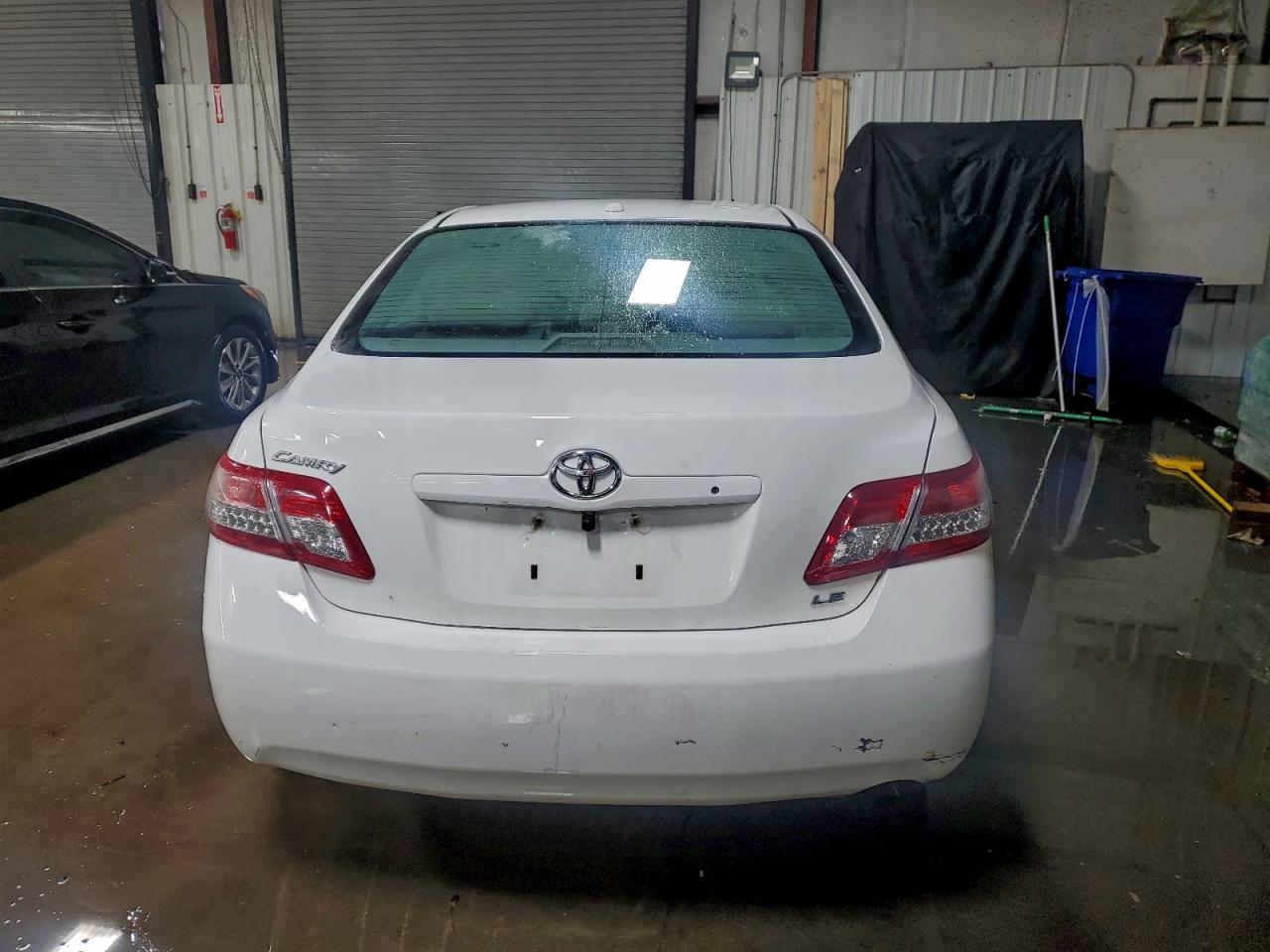2010 Toyota Camry Le - Image 6