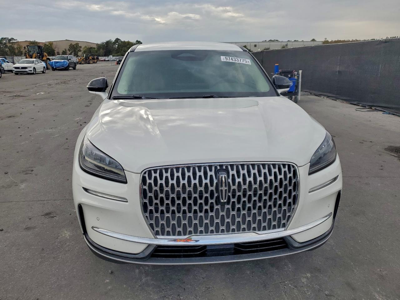 2023 Lincoln Corsair - Image 5