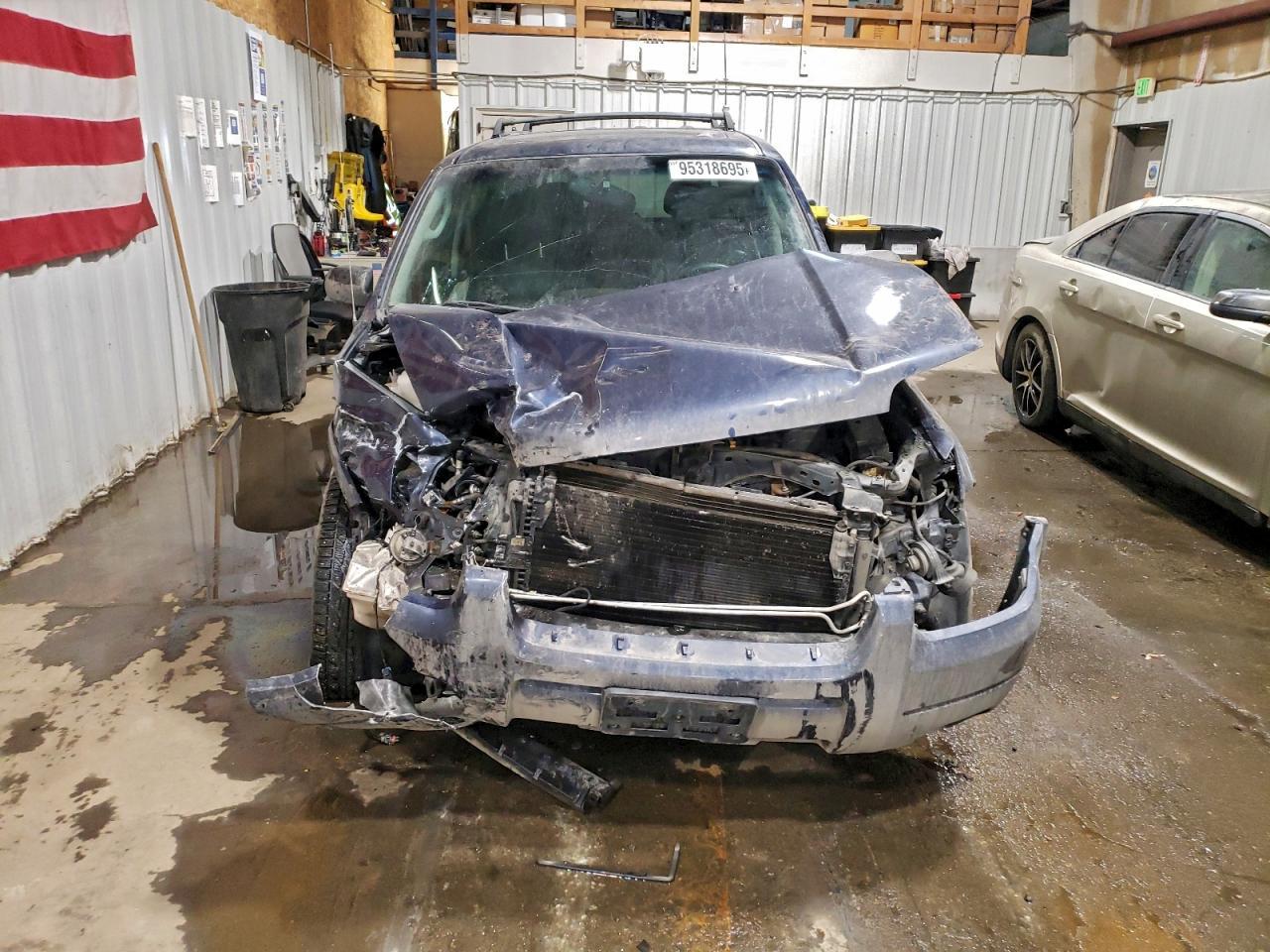 2004 Ford Escape Limited - Image 5