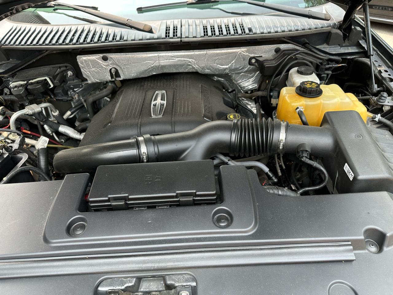 2015 Lincoln Navigator - Image 7