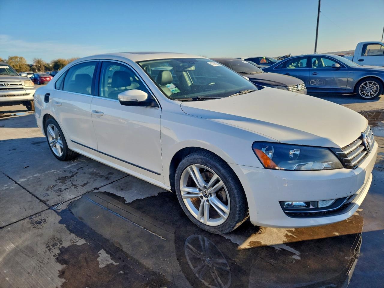 2013 Volkswagen Passat Sel - Фото 4