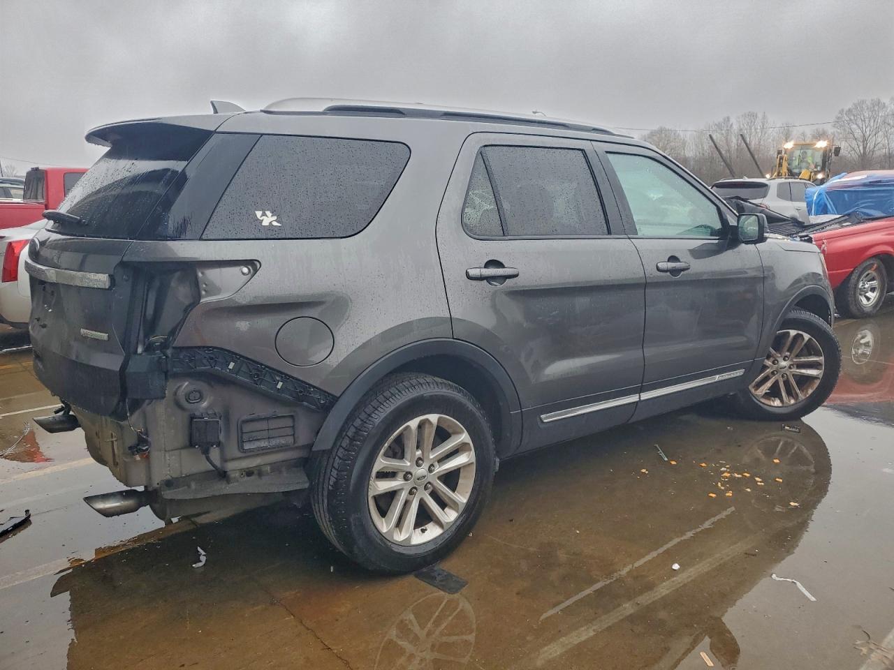 2016 Ford Explorer Xlt - Фото 3